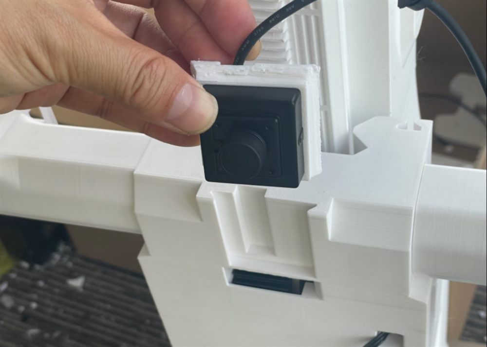 Chest camera installed in front bracket