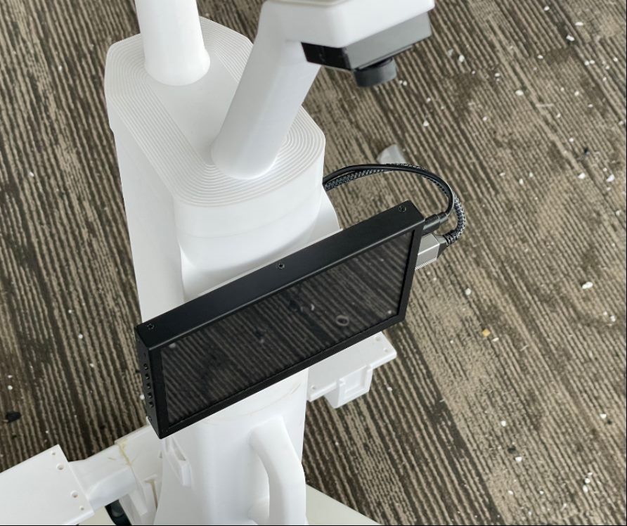 Display mounted on rear dovetail bracket