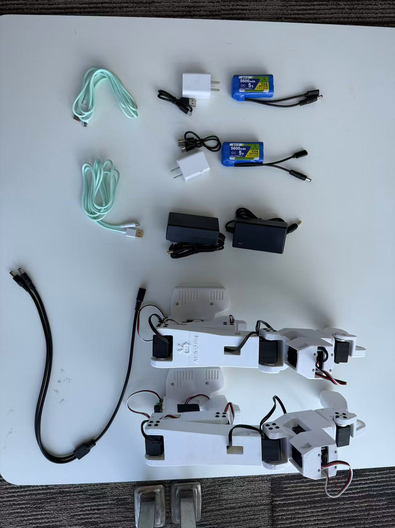 AlohaMini 2 / 2 Pro 开箱指南 · 图 1